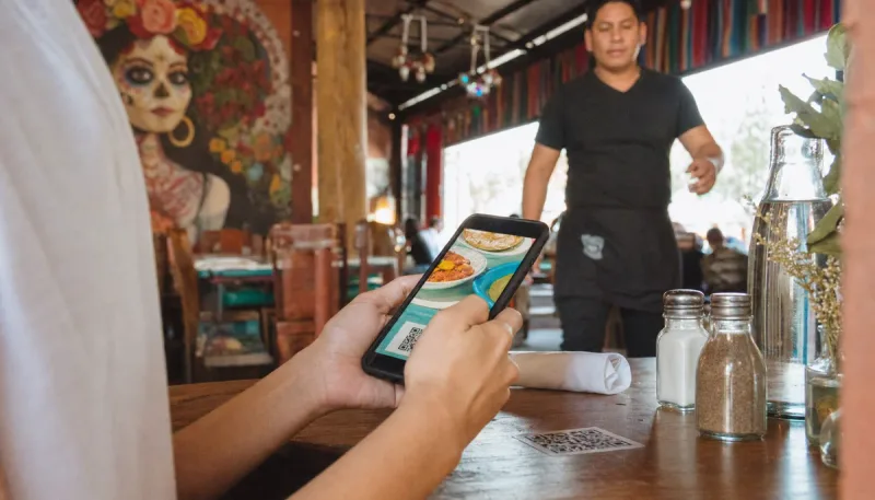 Menú digital con QR: guía completa para restaurantes